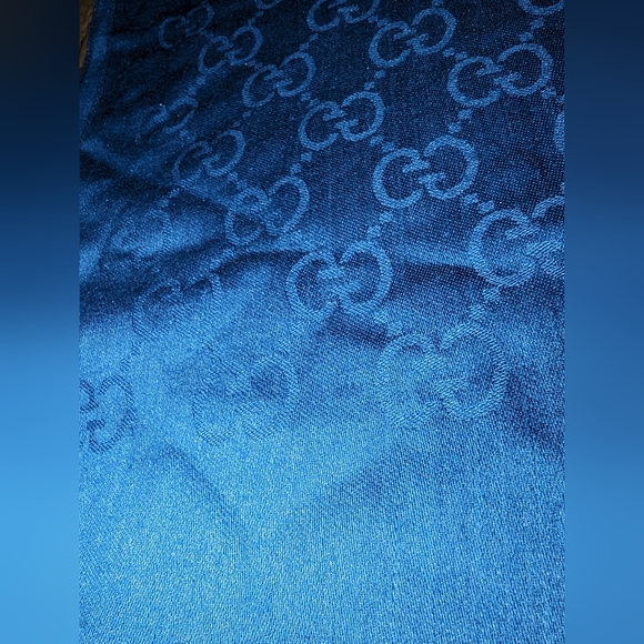 Gucci blue scarf - Picture 6 of 16
